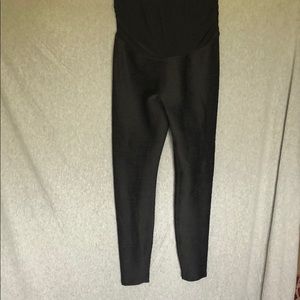 Beyond yoga maternity leggings